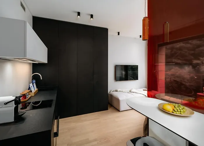 Apartment Days - With Balcony And Garage Parking In Smichov
